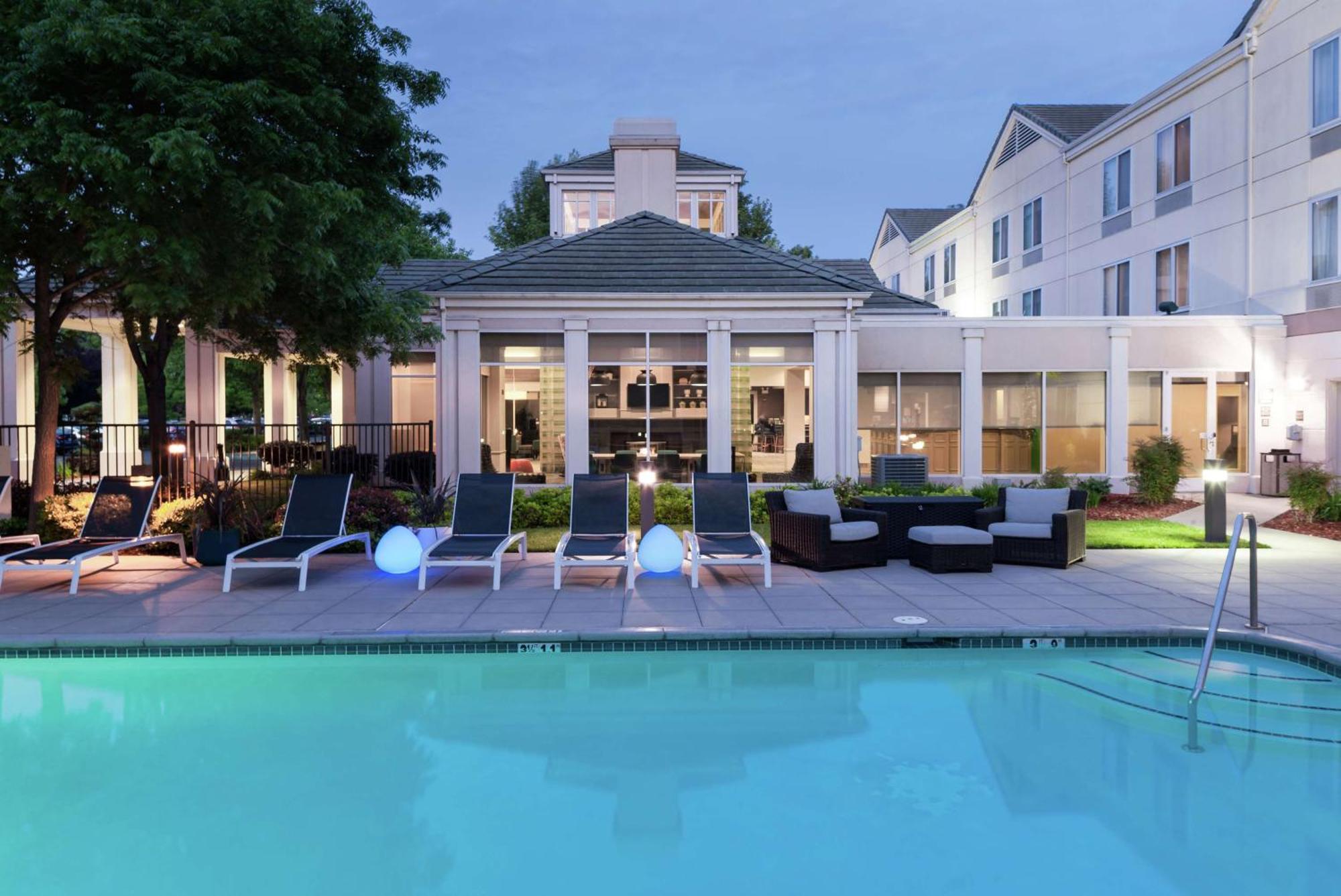 Hilton Garden Inn Sacramento/South Natomas Eksteriør bilde